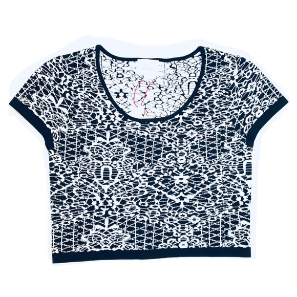 🆕 Parker Black & White Crop Top. Textured Stretchy Fabric with Ribbed Hems. NWT - Picture 2 of 8